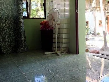 Cenote El Encanto Hotel Tulum 0*,  Messico